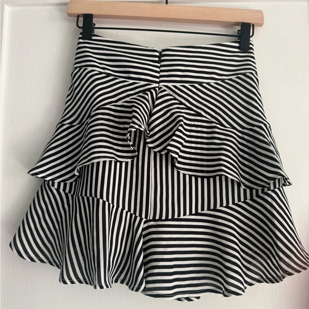 Express Black and White Striped‎ Ruffle Mini Skirt with adjustable tie Y2K style